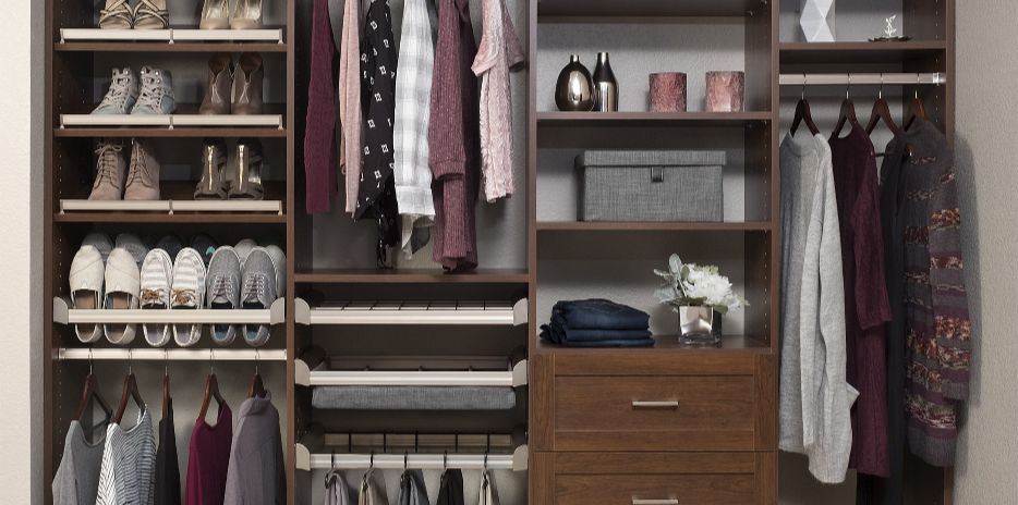 Reach In Closets in Coco Shaker Finish